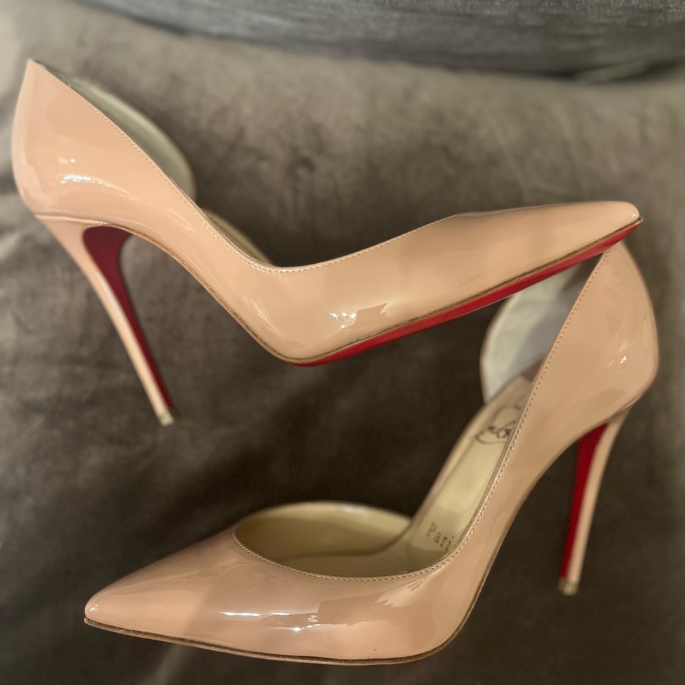Cristian Loubutin  Women’s Red bottoms size 35.5.